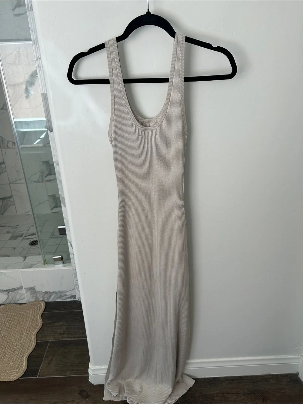 Abercrombie & Fitch figure flattering